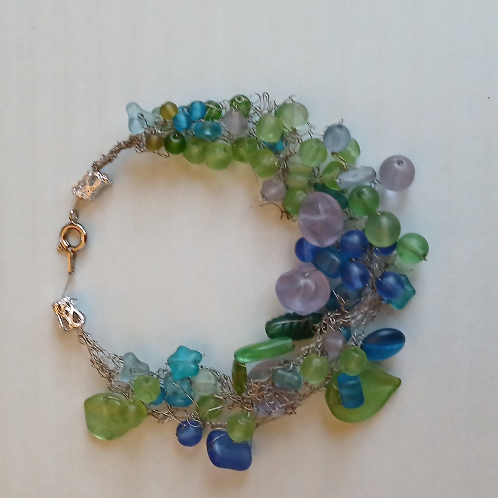 NWOT Artisan Women's Multicolor Wire Beaded Bracelet Sea Glass Color - Picture 7 of 17